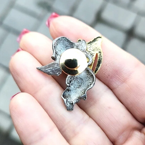 CAMCO Two Tone Mixed Metal Angel With Child And Angel With Harp Clutch Pins - Picture 5 of 5